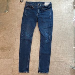 Rag & Bone size 30 slim fit 2 jeans almost new